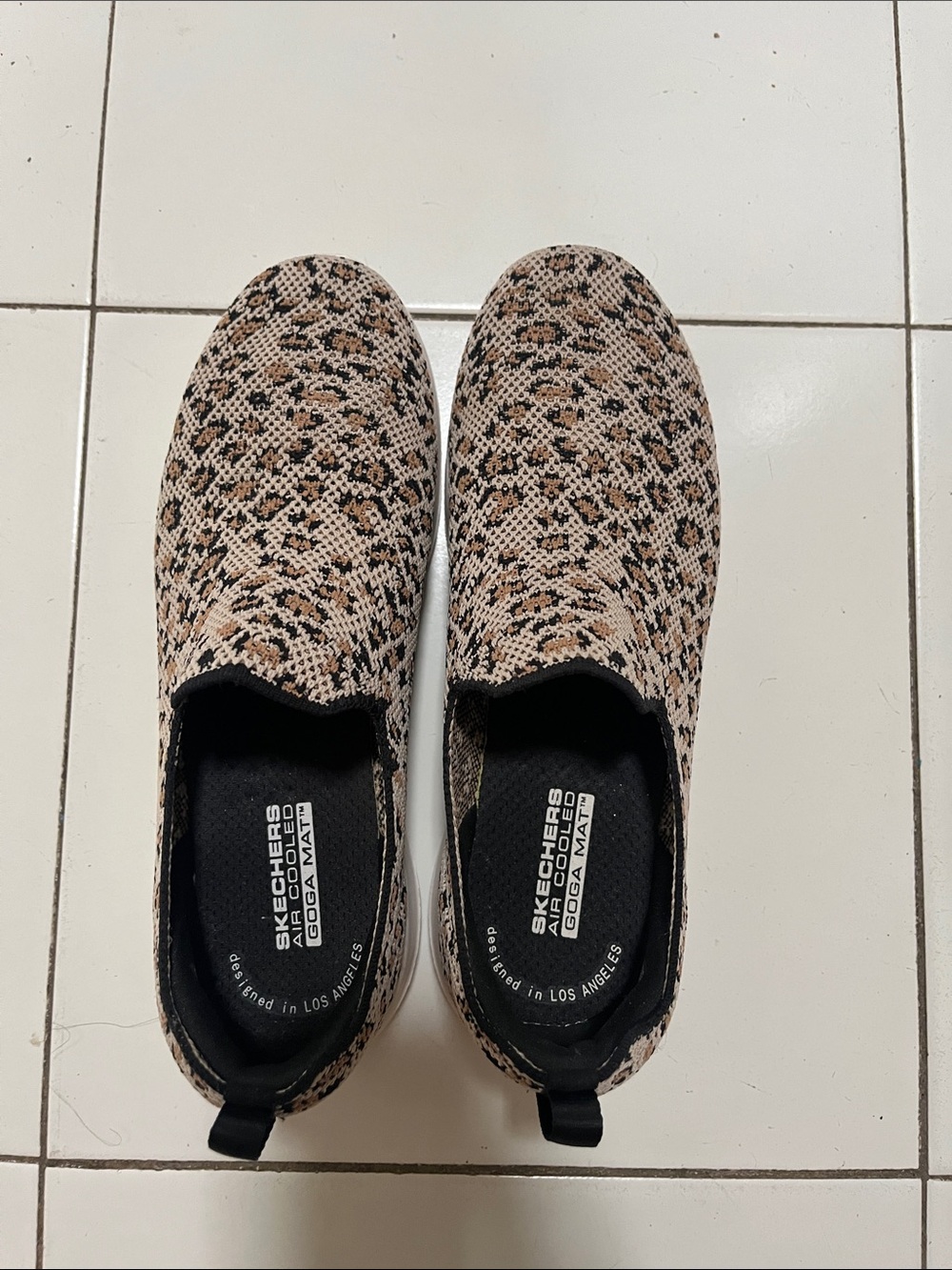 Skechers Women’s Leopard Knit Sneakers in Tan/Black (Goga Mat ) SUPER LIGHT